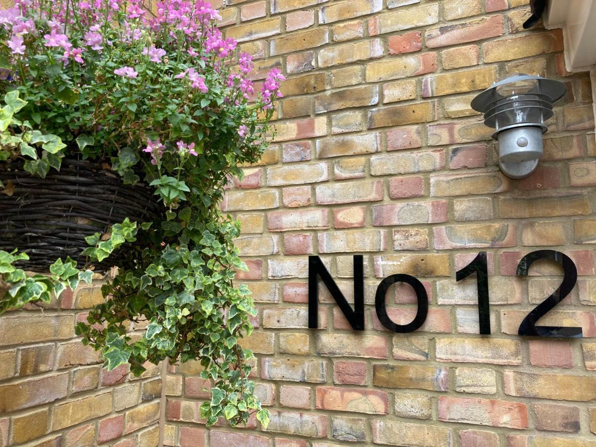 No 12 Bed and Breakfast Λάιμ Ρέγκις Εξωτερικό φωτογραφία